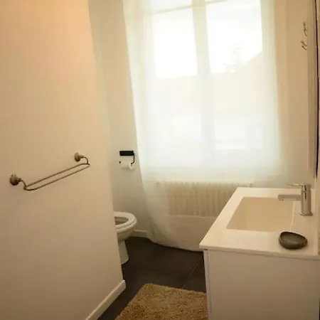 Vaste Maison De 300 M2 En Forme De Bateau Pour 15 L'iliade * Port-en-Bessin-Huppain