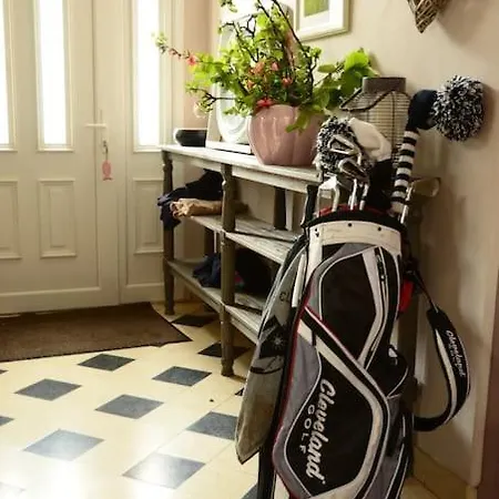 Vaste Maison De 300 M2 En Forme De Bateau Pour 15 L'iliade *