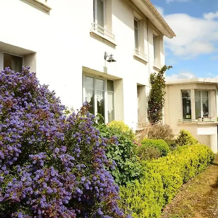 Vaste Maison De 300 M2 En Forme De Bateau Pour 15 L'iliade * Port-en-Bessin-Huppain