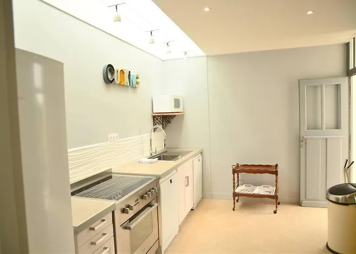 Vaste Maison De 300 M2 En Forme De Bateau Pour 15 L'iliade Port-en-Bessin-Huppain