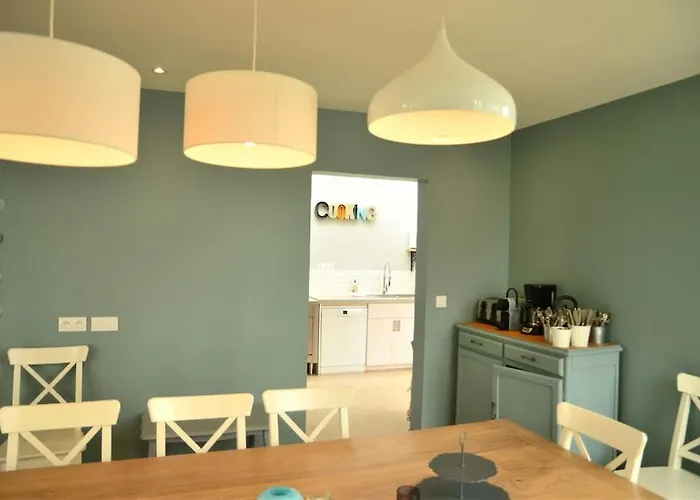 Vaste Maison De 300 M2 En Forme De Bateau Pour 15 L'iliade